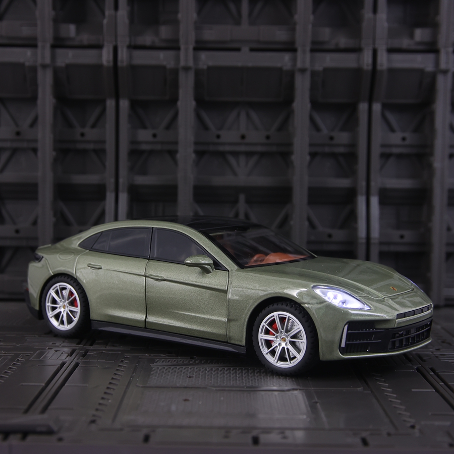 1:24 ポルシェ パナメーラ 合金製カーモデル、開閉可能な - Audio Music Car のレビューと価格