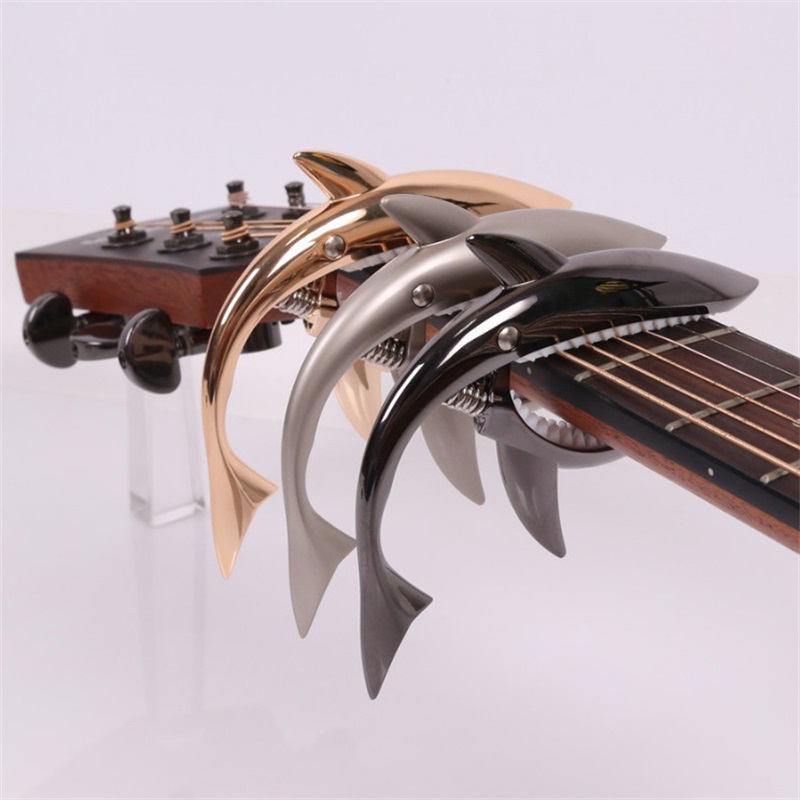 メタルシャークギターカポ亜鉛合金製、ベース、アコースティック - Guitar Capo Clip のレビューと価格